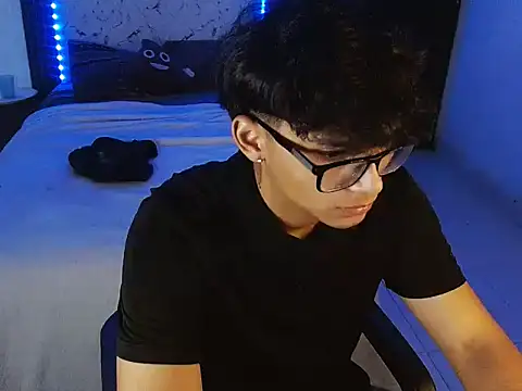 Chatroom XXX en direct de Mr_yisuzz