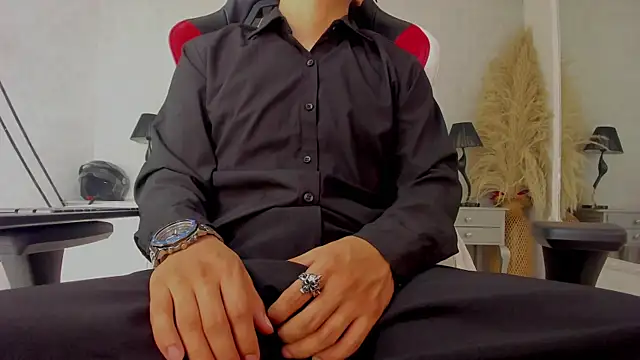 DylanRoyce_ Chat XXX in diretta