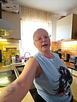 _Becca_und_Nimmersatt_ Adlı Modelin Canlı XXX Sohbeti