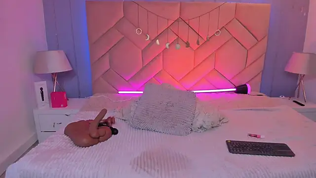 Chatroom XXX en direct de caroline__muller