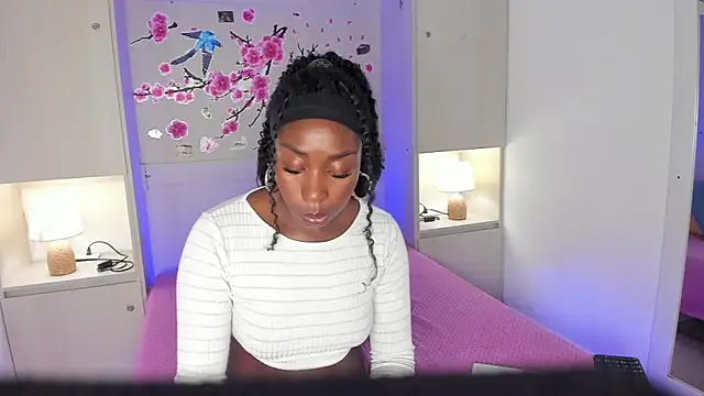 TaylorBloomn Live XXX chat