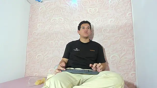 Chatroom XXX en direct de jacob_schneider