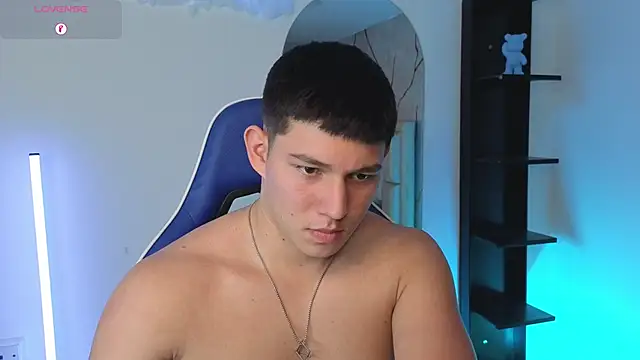 Chat XXX en directo de JamesCr_