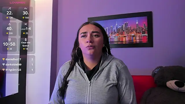 Lucyy_tits 现场XXX聊天