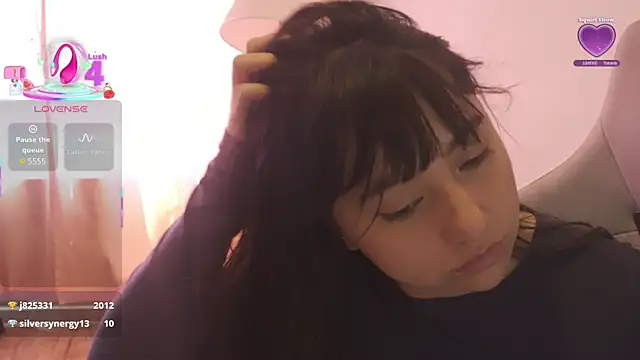 EmmitaGarcia XXX чат на живо
