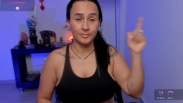 Sara_Charmy Live XXX-chat