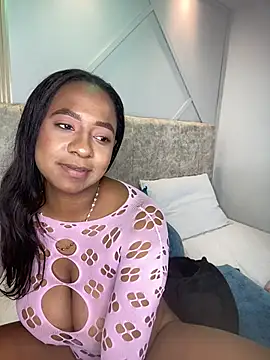 amara_queen_'s Live XXX Chat