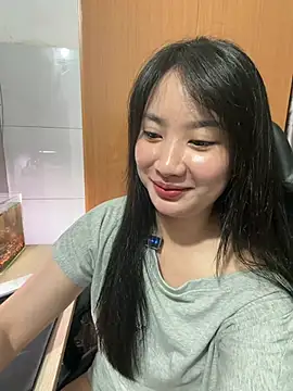 QuynhAnh99 Chat XXX in diretta