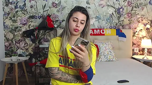 RoseDiamond06's Live XXX Chat