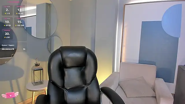 ArianaDumont Chat XXX in diretta