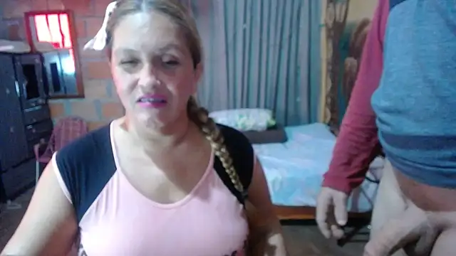 Chat XXX en directo de MOTHER_AND_SON09