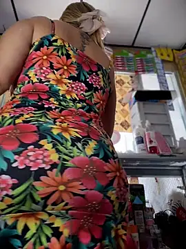 sammyqueenx21 XXX чат на живо