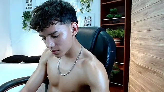 XXX chat uživo modela Ryan_grayx
