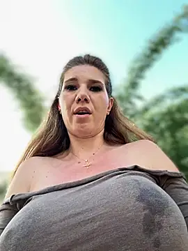 didihairypussy's Live XXX Chat