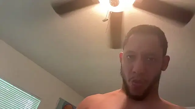 Chat XXX en directo de mannib_39