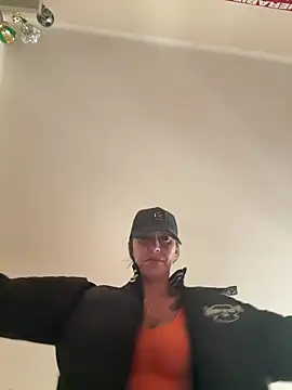 Chatroom XXX en direct de Lalla_Amani