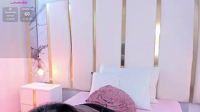 KamilaVegga Adlı Modelin Canlı XXX Sohbeti