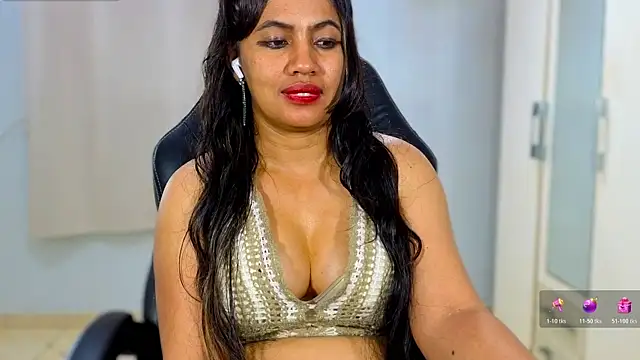 FannyXhot Adlı Modelin Canlı XXX Sohbeti