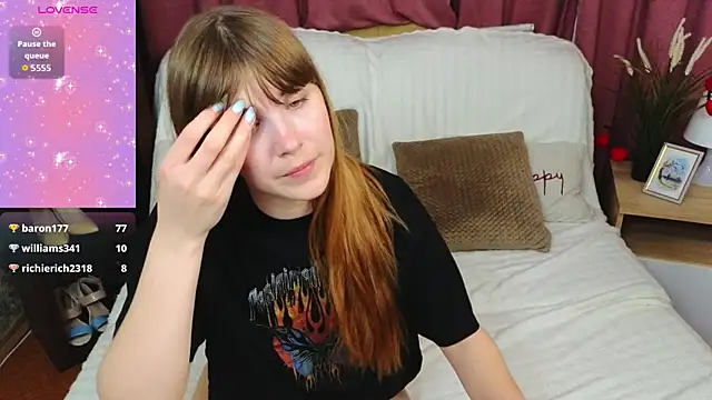 EmilyCuper_'s Live XXX Chat