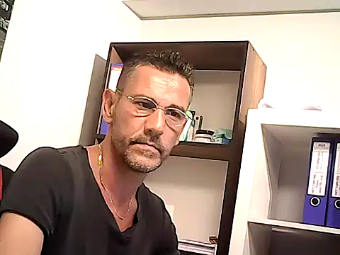 XXX chat uživo modela mastercharisma35