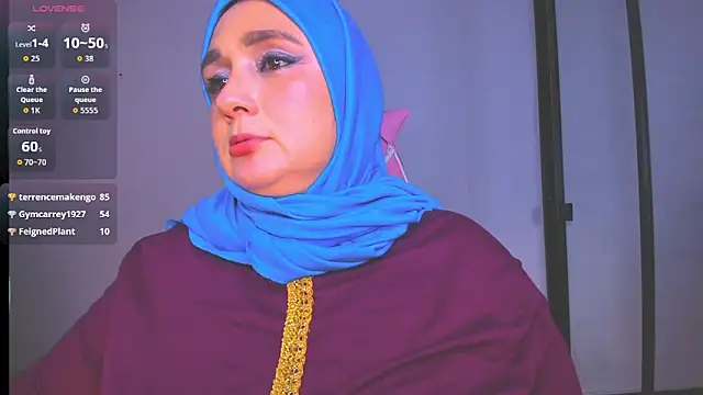 צ'אט XXX בשידור חי של HijabiMilff