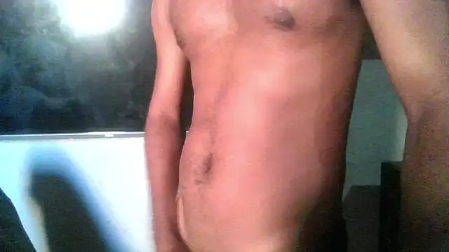 Chat +18 de CristianoRogerr ao vivo