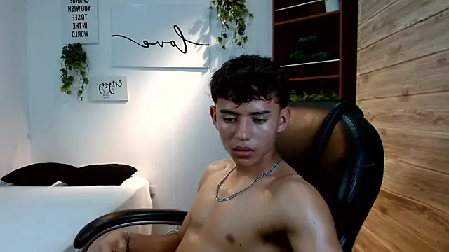 XXX chat uživo modela Ryan_grayx