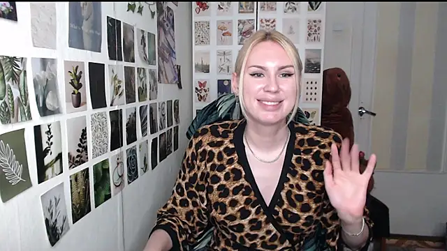 CapriScorpion Live XXX Chat