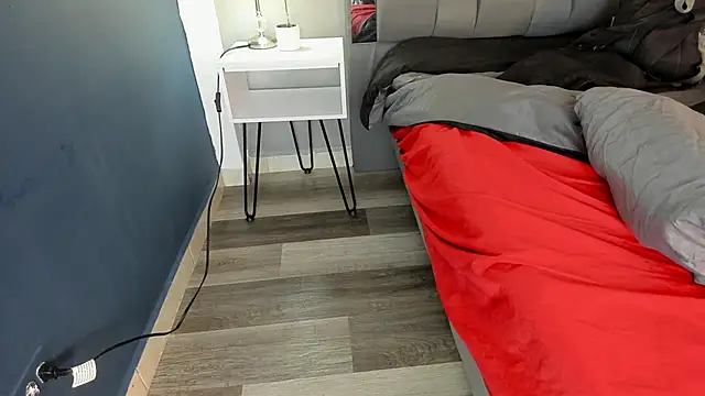 Онлайн чат XXX Charlie___Musk