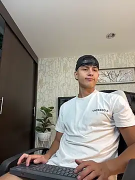 Lander_Cruz 现场XXX聊天