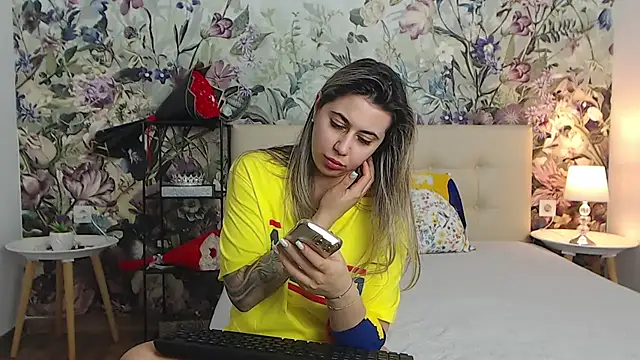 RoseDiamond06 XXX чат на живо