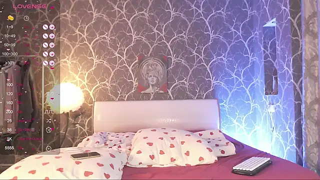 MiaMiaMeow Chat XXX live