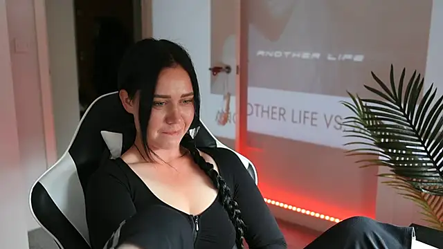 XXX chat uživo modela mmirraaa