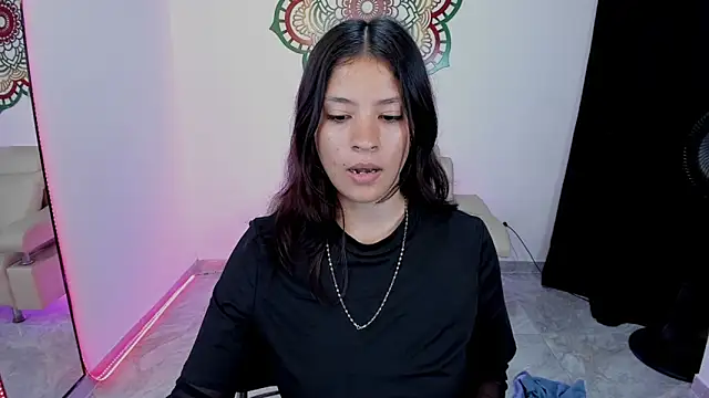 Chat +18 de Candy_fox_19 ao vivo