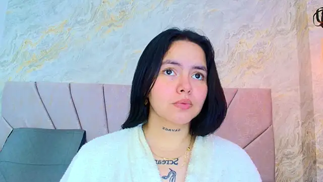 Mia_candy_0 élő XXX-chatje