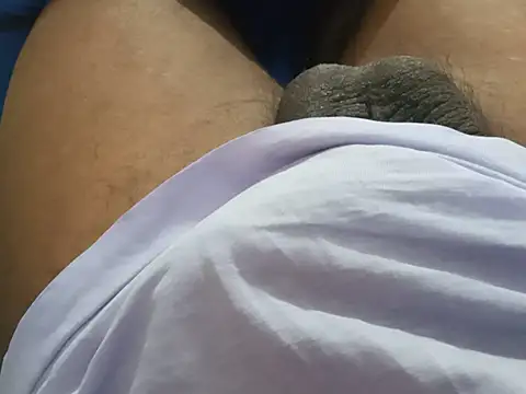 Chatroom XXX en direct de UncutlovingGuy