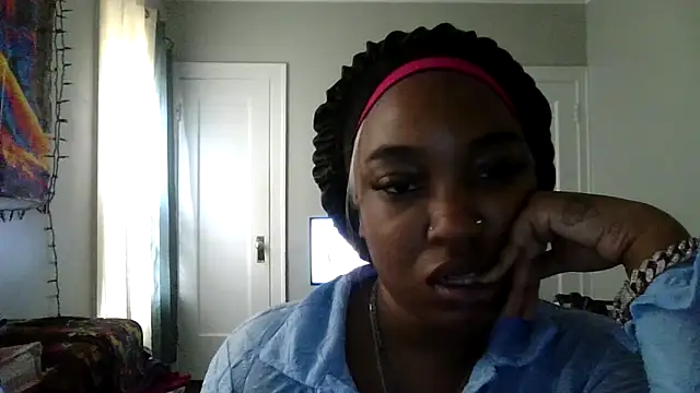 ptpom_lucc's Live XXX Chat