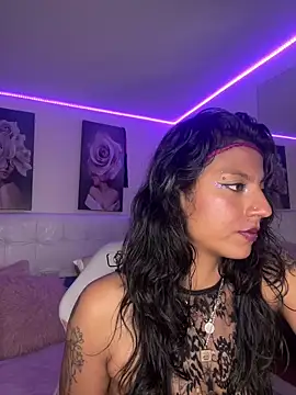 Chat XXX en directo de SamathaMay