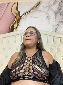 Lucy_Milf_474 라이브 XXX 채팅