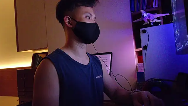 OnlyMan90 XXX чат на живо