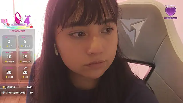 EmmitaGarciaのライブXXXチャット