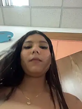 צ'אט XXX בשידור חי של CherrySmirkXXX