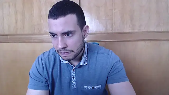 Armando_2002's Live XXX Chat