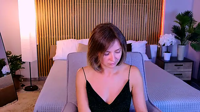EmeraldGlow Chat XXX in diretta