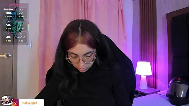 Chat +18 de Molly_A ao vivo