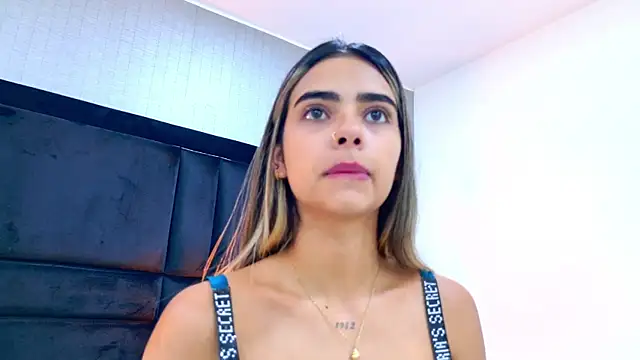 SarahOrtiz_'s Live XXX Chat