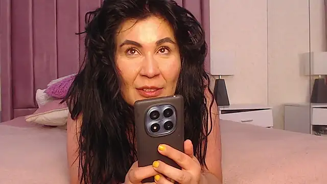 Chat +18 de AriannaAdames ao vivo