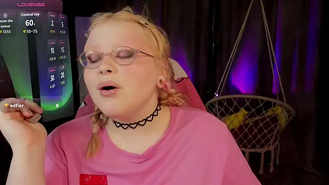 LottieReed's Live XXX Chat
