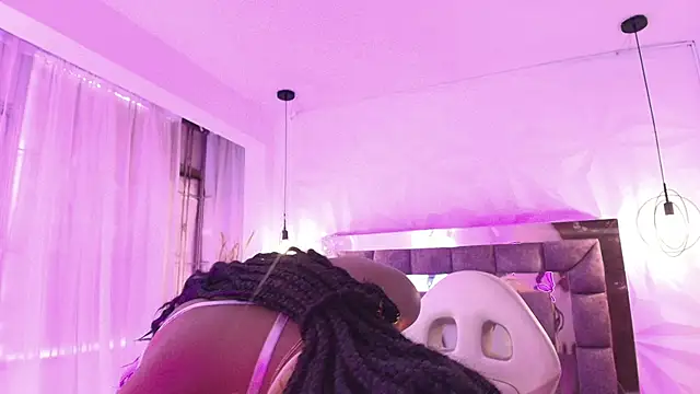 Онлайн чат XXX Queen_perla_