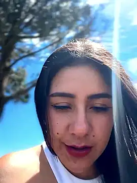 Chat XXX ao vivo de CAROLINE__07